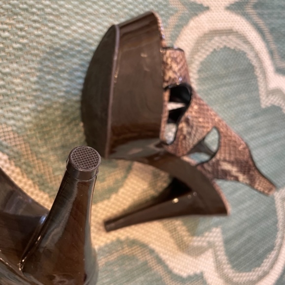 Carlos Santana Snake Print Platform Heels Sz 7 - Picture 11 of 11